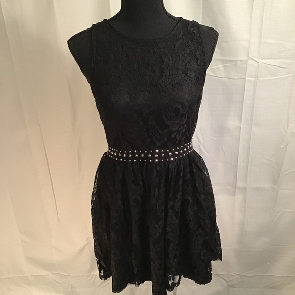 Meet your Posher, C.C. - Picture 10 of 16